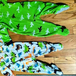 Carter's 12 month pajamas